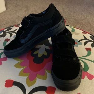 *BRAND NEW* Kids Vans, Size 1.